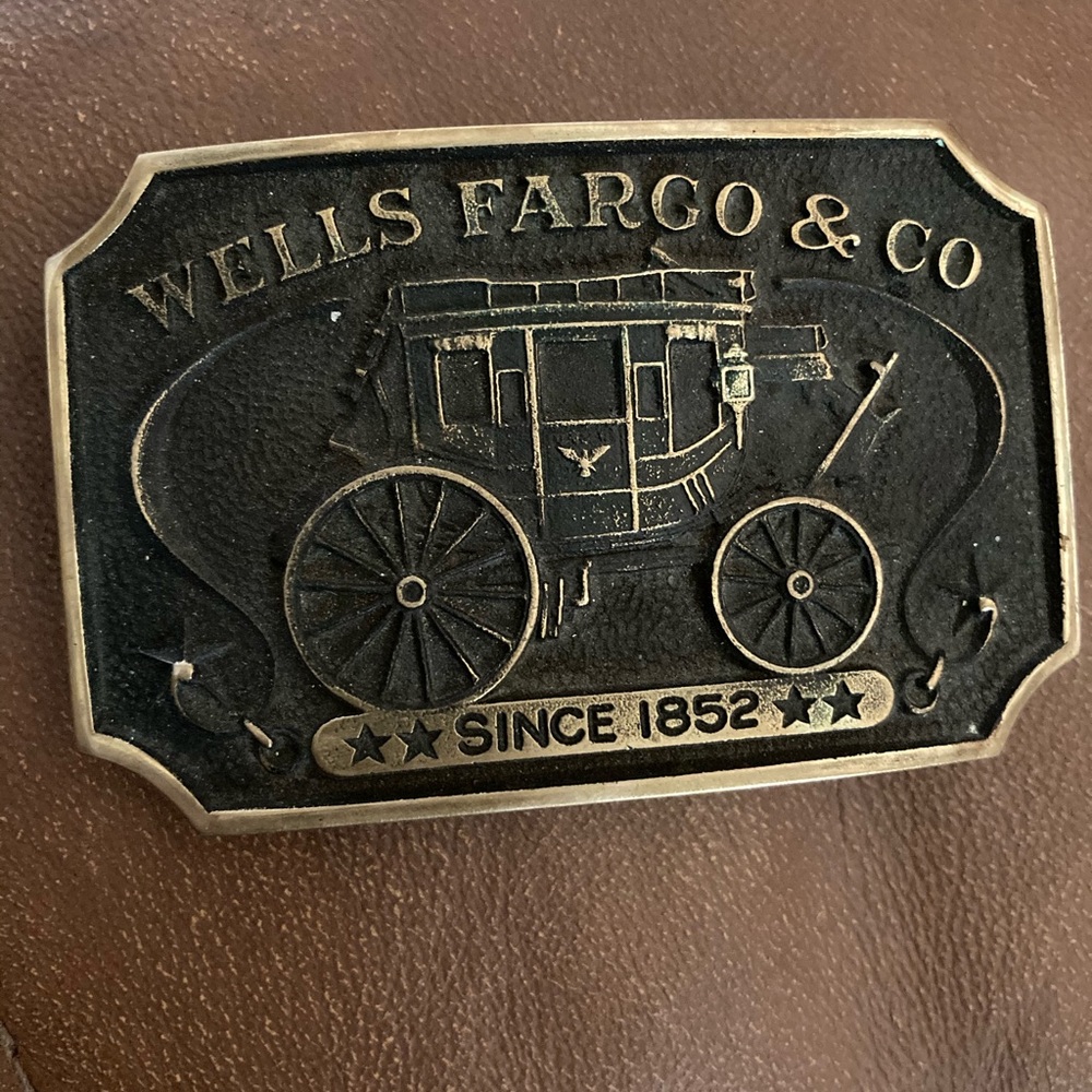 Brass belt buckle ( Wells Fargo )